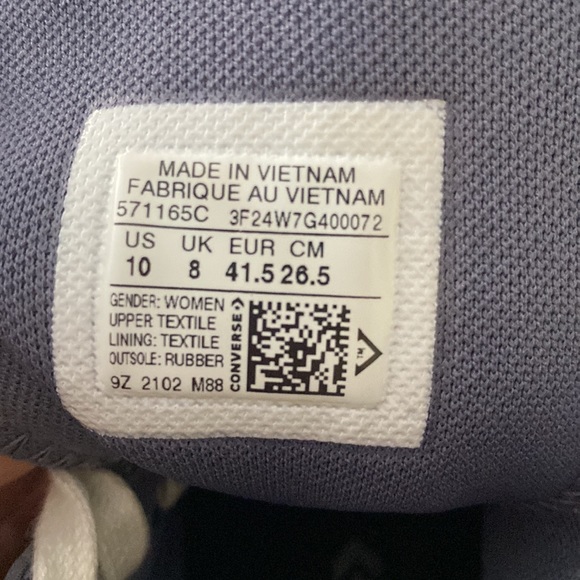 Converse, all stars platform, gray, and white with black converse logo on side - Picture 5 of 5